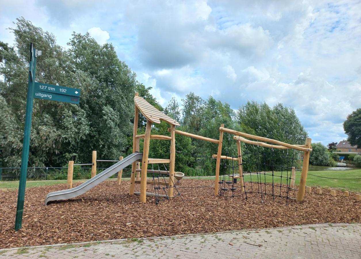 Huisje Britt Met Grote Tuin En Veel Privacy Dirkshorn 외부 사진