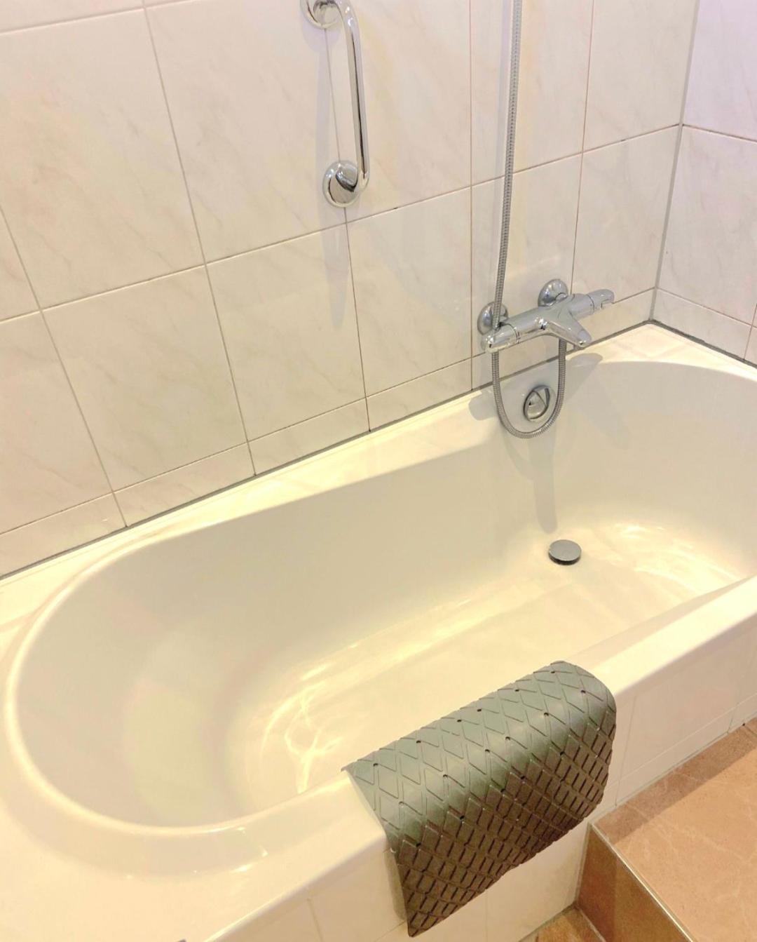 Huisje Britt Met Grote Tuin En Veel Privacy Dirkshorn 외부 사진