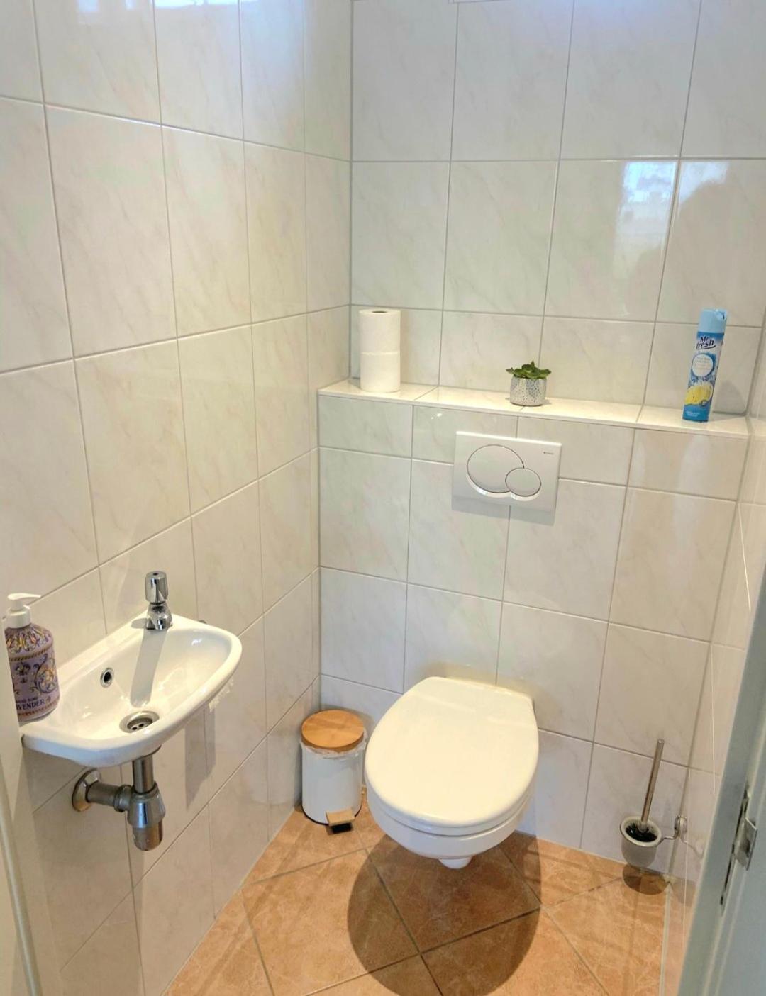Huisje Britt Met Grote Tuin En Veel Privacy Dirkshorn 외부 사진